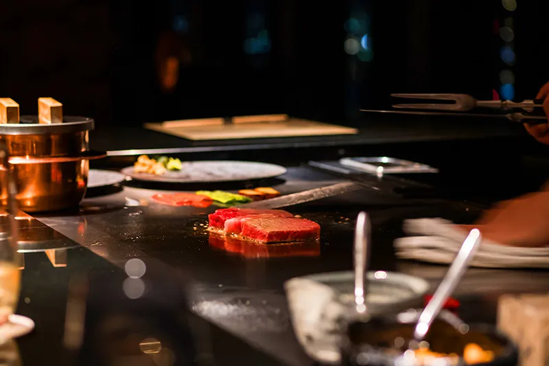 ジャンルにとらわれない鉄板料理